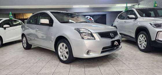 NISSAN SENTRA 2.0 S 16V FLEX 4P MANUAL NISSAN SENTRA 2.0 S 16V FLEX 4P MANUAL